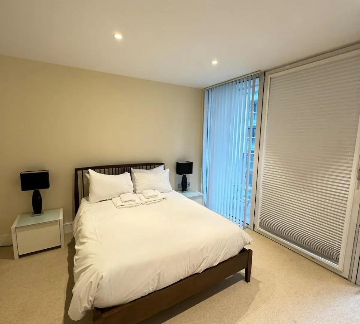 Contemporary 2Bd Flat Wbalcony Canary Wharf! London 0*,  Storbritannien