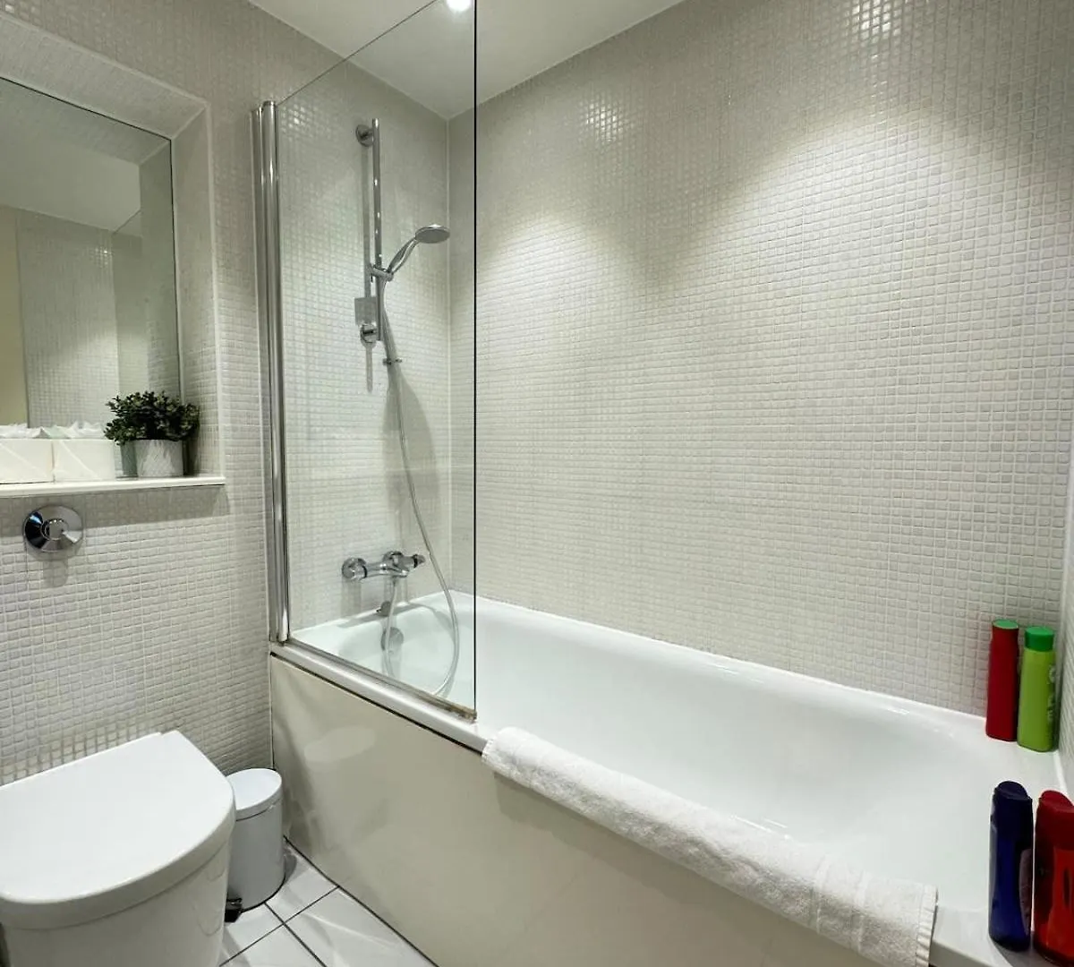 Lägenhet Contemporary 2Bd Flat Wbalcony Canary Wharf! London Storbritannien